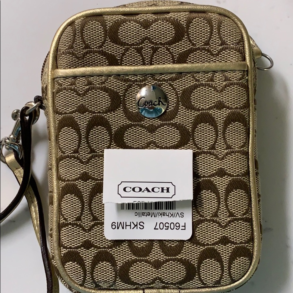 Coach multipurpose pouch